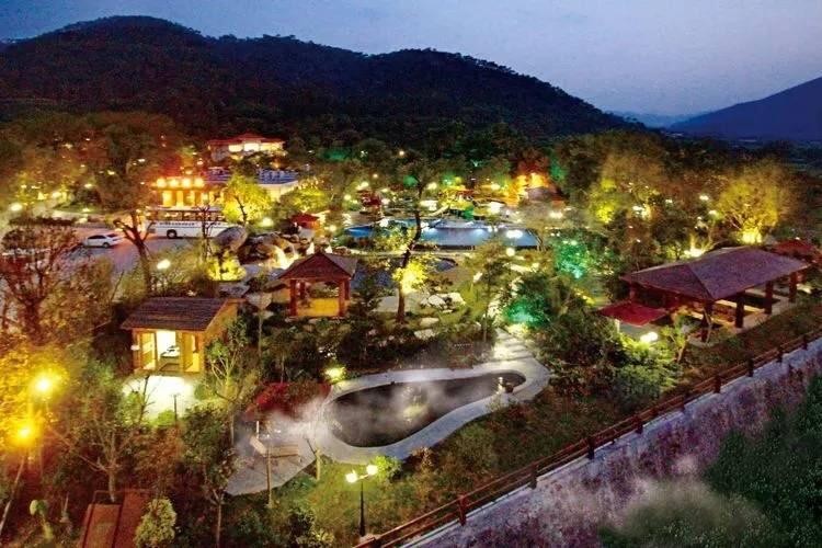 在云浮有一個地方譽有‘神仙水’獨特風(fēng)韻度假溫泉山林景色故居