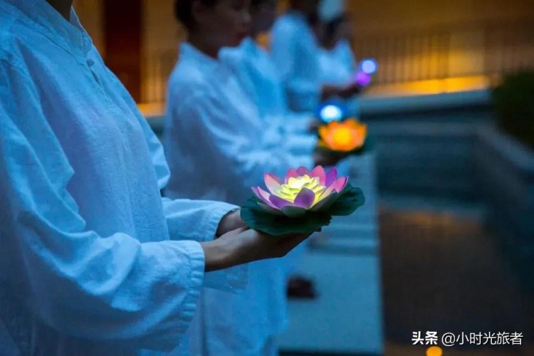 云浮頂級(jí)禪意度假酒店擁有亞洲最長(zhǎng)的無(wú)邊際溫泉池心靈度假地