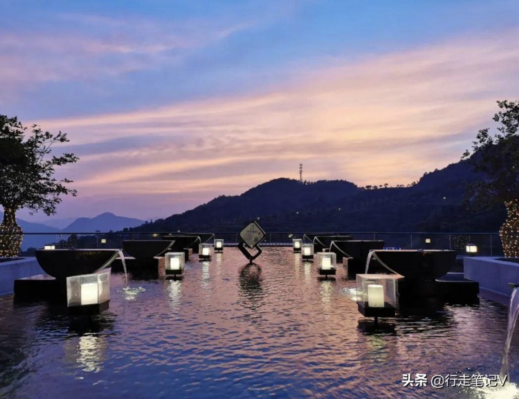 藏于云浮的頂級度假酒店千畝茶園賞花海泡湯泉網(wǎng)友贊不絕口