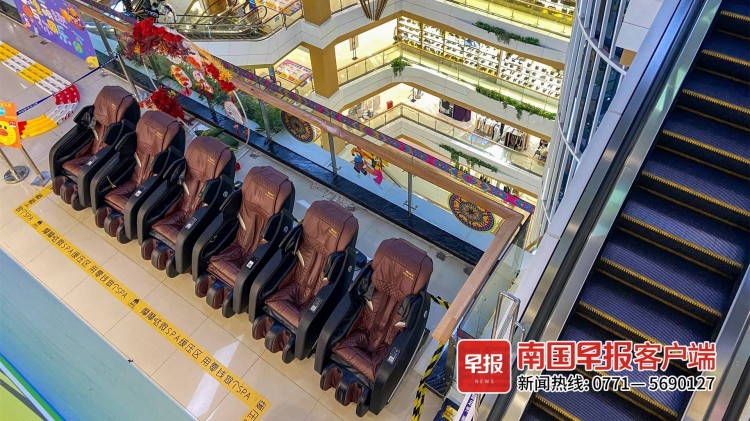 躺著賺錢變雞肋共享按摩椅代理商:慎入
