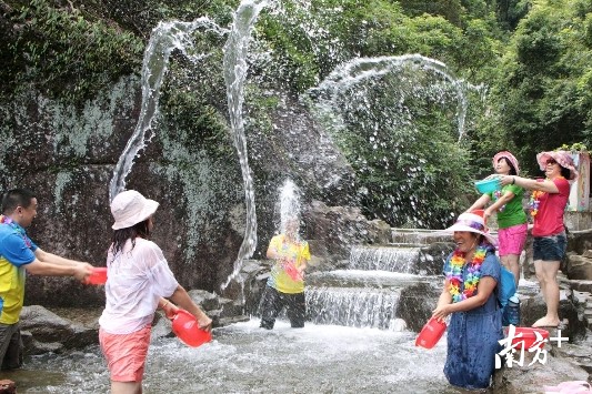 水療SPA娛樂養(yǎng)生……流溪河公園潑水節(jié)開幕了