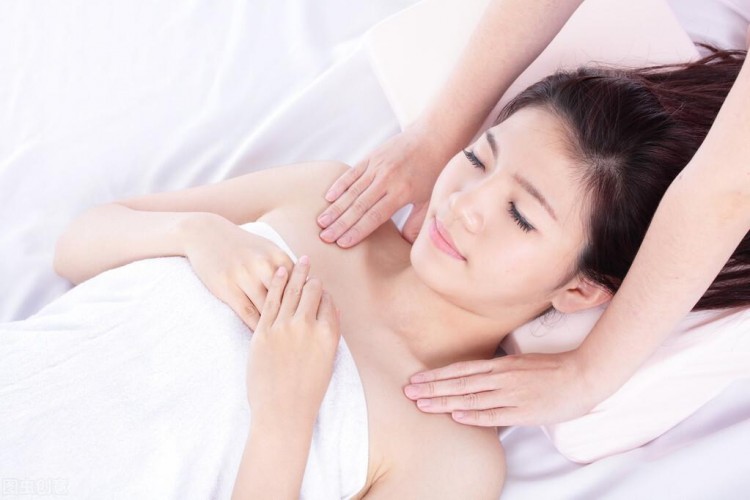 成都美女開美容館利用一次免費(fèi)體檢狂賺230萬你可以學(xué)學(xué)