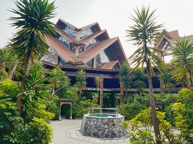 廣東韶關(guān)經(jīng)律論文化旅游小鎮(zhèn)：位于4A級(jí)景區(qū)還能在美景中泡溫泉