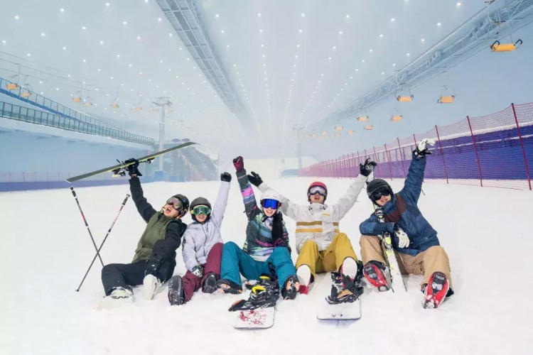 冰雪淡季？NO！春天的冰城室里有很多有趣的小偷，還有各種各樣的禮包