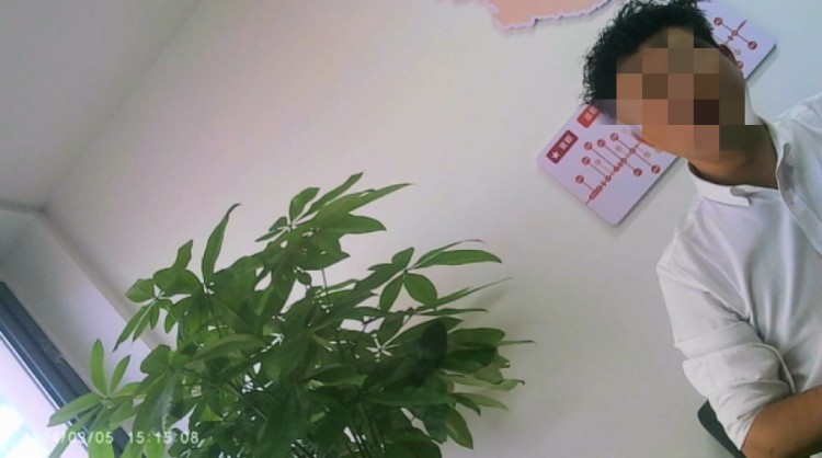 制服美女上門按摩還有過夜項目記者調(diào)查發(fā)現(xiàn)……