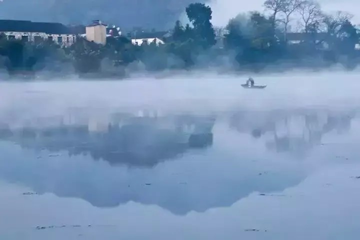 星空森林溫泉深藏在詩畫山水間連老外藝術(shù)家都不遠(yuǎn)千里跑來體驗(yàn)