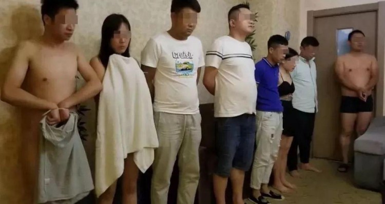 合肥警方深夜出擊卡片招嫖！多人當(dāng)場被拘
