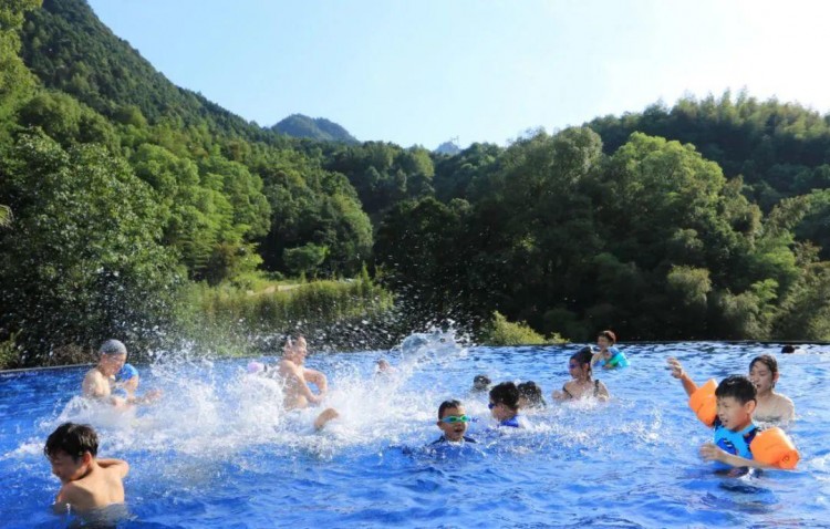 你知道江西最大的室內(nèi)恒溫水樂(lè)園嗎？