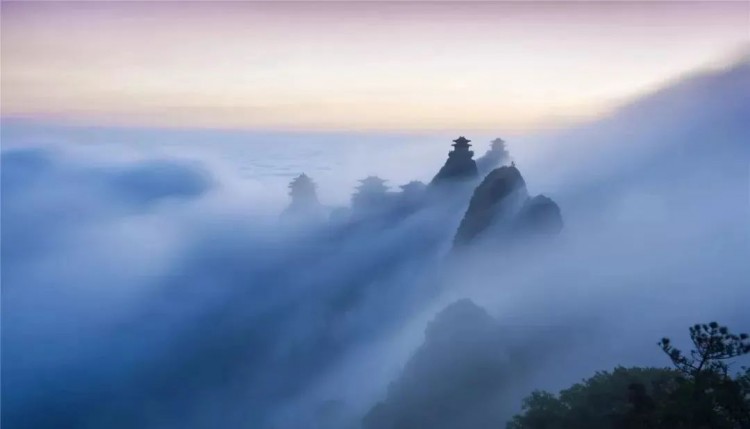 河南旅游：穿越未來！這個周末，老君山元宇宙奇幻之夜相遇