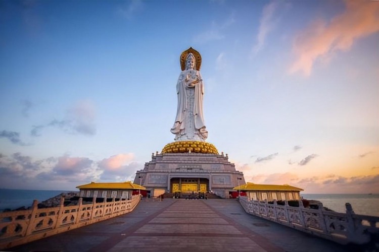 海南風(fēng)光之十六：主要賓館3海南皇冠濱海溫泉酒店