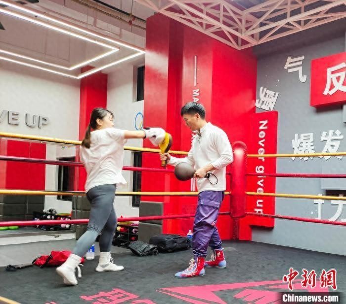 “悅己消費(fèi)”升溫 女性“健康變美”成為新流行